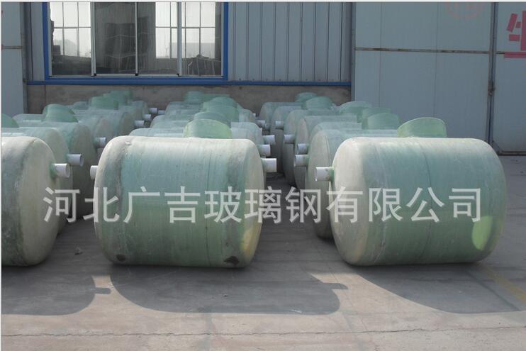1463478723948382.jpg 玻璃鋼儲罐1.jpg